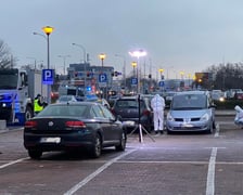 Na zdjęciu parking przy CH Marino, gdzie doszło do eksplozji