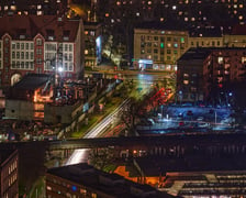 Na zdjęciu panorama Wrocławia nocą ze szczytu Sky Tower