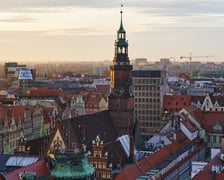 Panorama Wrocławia o zachodzie słońca z mostku Pokutnic