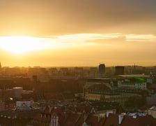 Panorama Wrocławia o zachodzie słońca z mostku Pokutnic