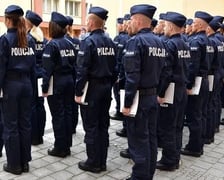 <p>Płaca policjanta w wojew&oacute;dztwie dolnośląskim zaczyna się od kwoty:&nbsp;5820 złotych brutto /&nbsp;4930 złotych netto</p>