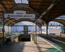 <p>Dworzec Wrocław Gł&oacute;wny wciąż zadziwia pięknem architektury i detalami, a także pięknymi wnętrzami</p>
