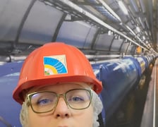 Dominika Pilak-Zadworna,  nauczycielka fizyki i matematyki z Wrocławia, odwiedziła Europejską Organizację Badań Jądrowych CERN w Genewie