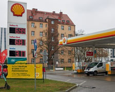<p>Stacja Shell przy ul. Małopanewskiej</p>
<p>Ceny paliwa z 7.04.2023</p>
<ul>
<li>Pb 95 6.99 zł</li>
<li>diesel 6.81 zł</li>
<li>LPG&nbsp;3.17 zł</li>
</ul>