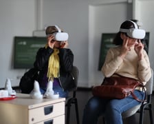 <p>Na wystawie jest pięć stoisk z okularami do wirtualnej rzeczywistości&nbsp;</p>