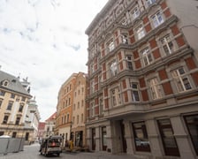 <p>Zabytkowa kamienica pod adresem pl. Uniwersytecki 7</p>