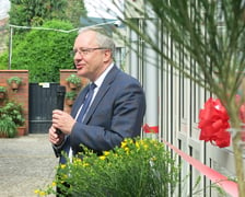 <p>Konferencja z okazji udostępnienia zwiedzającym nowych szklarni w Ogrodzie Botanicznym. Na zdjęciu prof. Robert Olkiewicz, rektor Uniwersytetu Wrocławskiego</p>