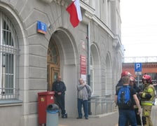 <p>Straż pożarna przed Centrum Obsługi Mieszkańca przy ul. Zapolskiej&nbsp;</p>