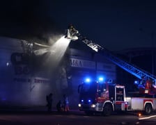 Pożar na Brucknera. W akcji brało udział 9 jednostek straży pożarnej.