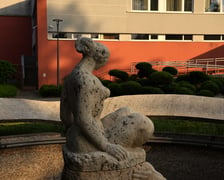 fontanna "Kochankowie" przy ulicy Okólnej we Wrocławiu