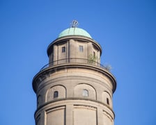 Wieża ciśnień z ulicy Berenta na osiedlu Karłowice została ponownie wystawiona na sprzedaż