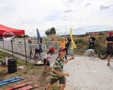 Piknik z okazji otwarcia kładki pieszo-rowerowej nad Ślęzą