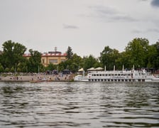 Wrocław widziany z pokładu statku pływającego po Odrze