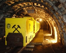Kolejka podziemna w dawnej kopalni w Nowej Rudzie