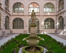 Gmach Katedry Antropologii po remoncie