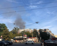 <p>Pożar elewacji kamienicy na rogu ulic Pułaskiego i Komuny Paryskiej</p>