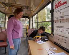 Spisobus na terenie kampusu Uniwersytetu Ekonomicznego we Wrocławiu