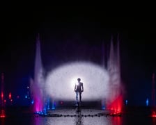 Nocny pokaz Fontanny Multimedialnej na zakończenie sezonu.