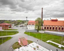 <p>Przepompownia Stary Port&nbsp;położona jest na cyplu wzdłuż nabrzeża Odry, na osiedlu Kleczk&oacute;w, za Portem Miejskim.</p>