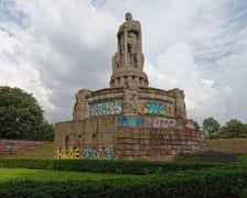 Pomnik Bismarcka w Hamburgu autorstwa Lederera
