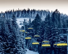 Wyciąg narciarski w ośrodku Czarna Góra Resort