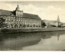 <p>Gmach gł&oacute;wny Uniwersytetu Wrocławskiego&nbsp;</p>