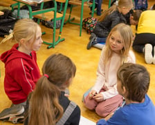 Inspirowany pedagogiką Janusza Korczaka i nieustannie udoskonalany program „Szkoły Dialogu”  jest realizowany w Szkole Podstawowej nr 63 od 2018 roku.