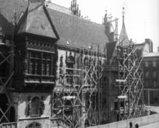 <p>Wrocław tuż po II wojnie światowej. Rok 1950. Ratusz</p>