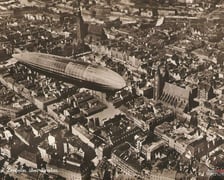 1930, Sterowiec nad Starym Miastem