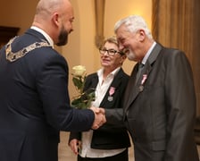 Wręczenie medali parom małżeńskim z długim stażem