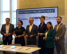 Program NEEST, podpisanie dokumentów