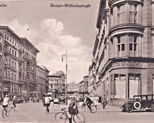 1929 , Początkowy fragment ulicy Powstańców Śląskich, widok od skrzyżowania ze Swobodną.