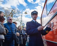 Wystawa taboru kolejowego na stacji Wrocław Leśnica zorganizowana przez Klub Sympatyków Kolei we Wrocławiu