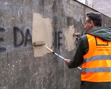 Akcja usuwania napisów we Wrocławiu w Światowym Dniu Walki z Dyskryminacją Rasową