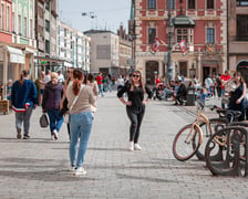 I dzień świąt wielkanocnych we Wrocławiu. Tłumy na Starym Mieście.