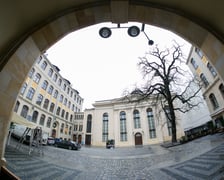 Budynki i obiekty zaprojektowane przez braci Ehrlichów we Wrocławiu. dziedziniec synagogi Pod Białym Bocianem
