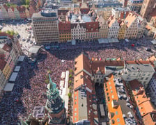 Gitarowy Rekord Świata 2024 we Wrocławiu - zdjęcia z drona