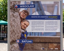 Wystawa "Miasto Stu Mostów do Europy"na placu Solnym
