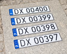 <p>Nowe tablice rejestracyjne</p>