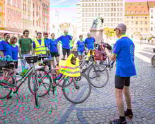 <p>Rowerzyści z&nbsp;Koła Przyjaci&oacute;ł Erlangen-H&ouml;chstadt/Tarnowskie G&oacute;ry (Tarnowitz) e.V. we Wrocławiu</p>