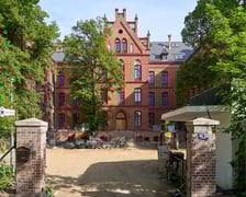 Budowa hotelu Arche Klasztor Wrocław w gmachu przy Kasprowicza, 9 maja 2024