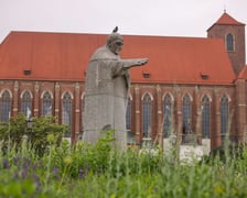 Pomnik papieża Jana XXIII we Wrocławiu