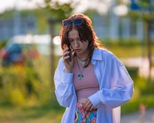 Koncert Dawida Podsiadły na Tarczyński Arena, 08.06.2024. Tłumy fanów ciągną na stadion