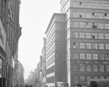 <p>Wrocław w roku 1950. Widok na budynek, w kt&oacute;rym mieści się bank</p>
