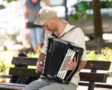 <p>Otwarcie Pomorskiej &ndash; wśr&oacute;d atrakcji koncert O!drakapeli na placyku przy Kaszubskiej</p>