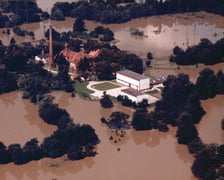 <p>Pompownia Świątniki, wok&oacute;ł wielka woda</p>