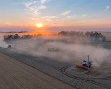 Żniwa na polu pod Wrocławiem