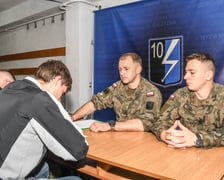 29 adeptów żołnierskiego rzemiosła, zostało wcielonych w połowie lipca w szeregi 10 Wrocławskiej Brygady Łączności