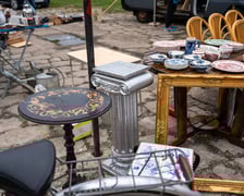Pchli targ "Na Młynie" pełen jest skarbów. Można je zdobyć - lub tylko pooglądać - w niedziele między godz. 6 a 15
