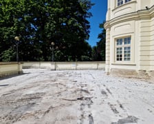 Remont zamku w Leśnicy